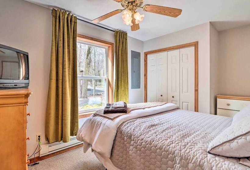 Albrightsville Cabin W/ Fire Pit: Swim, Hike & Ski