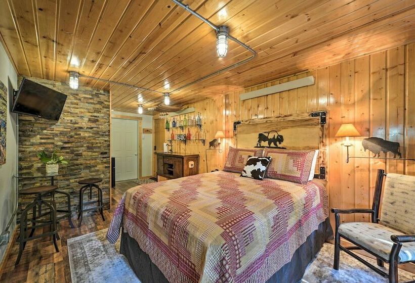 Alpine Adventures: Cozy Log Cabin W/ Deck & Views!