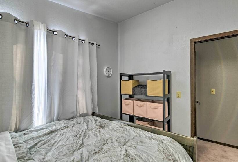 Near Downtown & Fishing: Anchorage Escape!