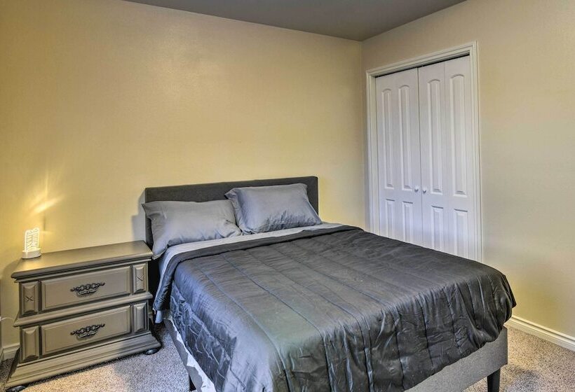 Anchorage Home ~ 8 Mi To Downtown!