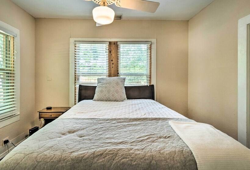 Pet Friendly Austin Home W/ Deck, Yard, & Views!