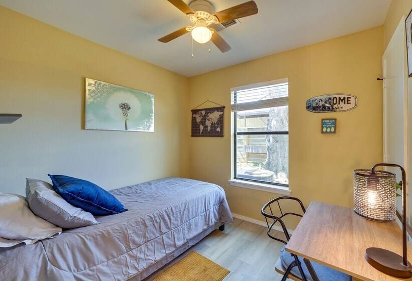 Barling Vacation Rental: Fenced In Yard W/ Hot Tub