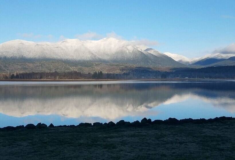 Bayside Home   6 Miles To Olympic National Forest!