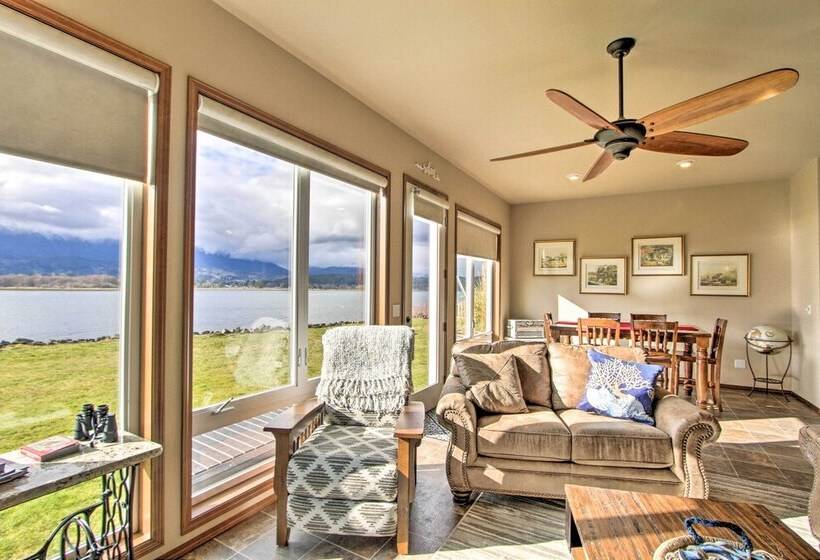 Bayside Home   6 Miles To Olympic National Forest!