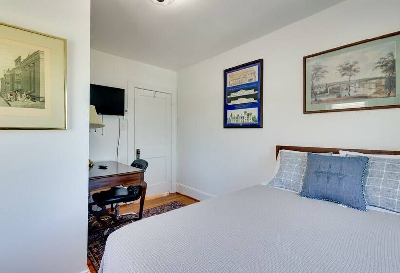 Beautiful Colonial Home On The Choptank River