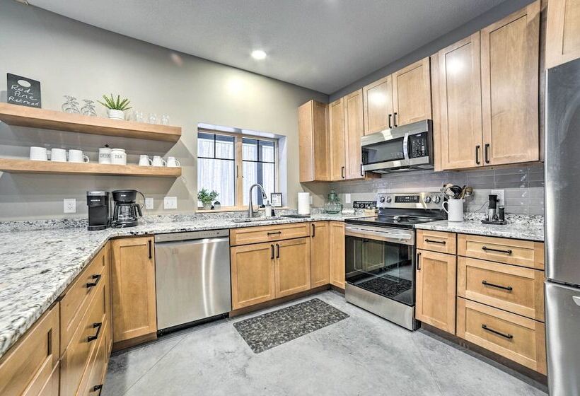 Bellaire Family Cabin: All Season Retreat!