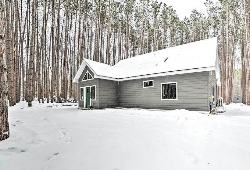 Bellaire Family Cabin: All Season Retreat!