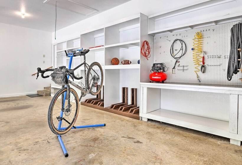 Bentonville Home W/ Pool Table, 2 Mi To Downtown!