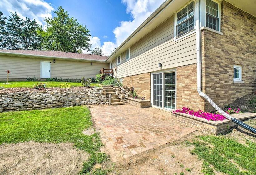 Bloomington Family Home   Private Deck & Yard