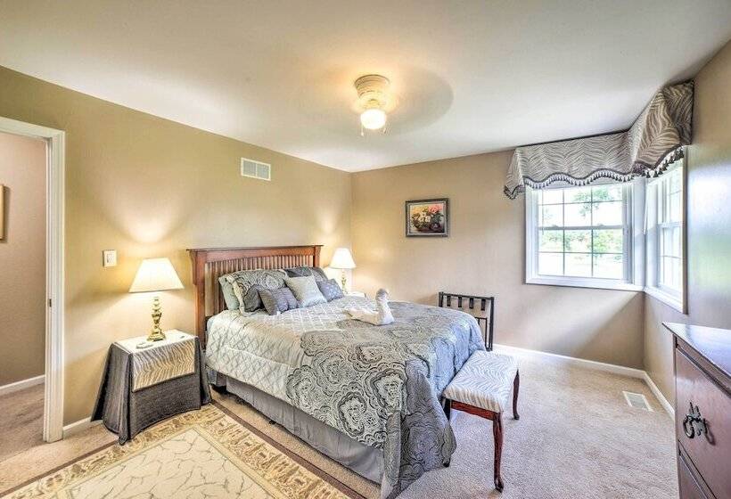 Bloomington Family Home   Private Deck & Yard