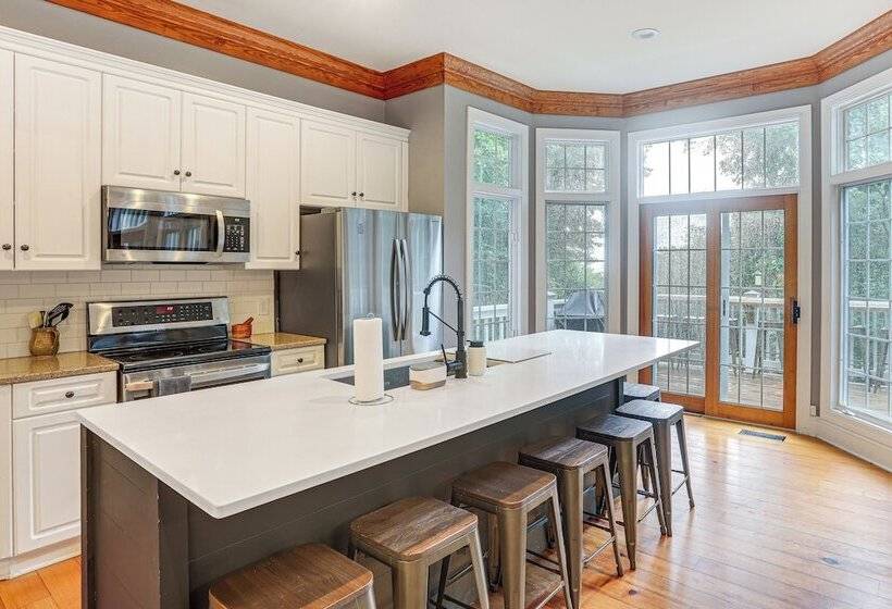 Boone Home W/ Fire Pit   Near App Ski & Sugar Mtn!