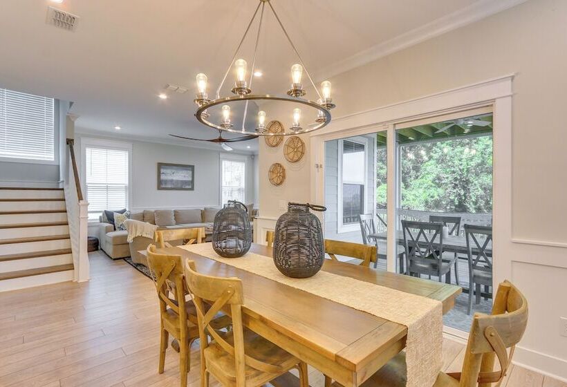 3 Decks & Water Views: Breezy Home In Hilton Head