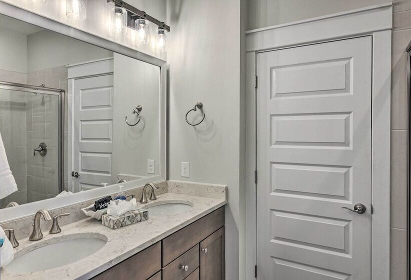 3 Decks & Water Views: Breezy Home In Hilton Head