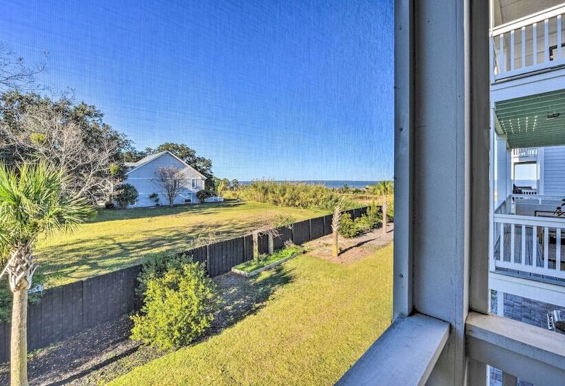 3 Decks & Water Views: Breezy Home In Hilton Head