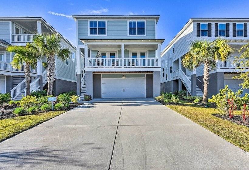 3 Decks & Water Views: Breezy Home In Hilton Head