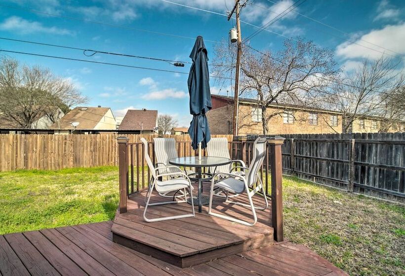 Bright College Station Abode: 3 Mi To Kyle Field