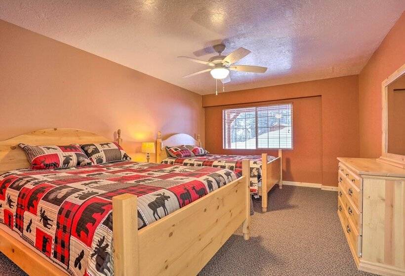 Bright & Cozy Duck Creek Cabin W/ Grill & Fire Pit