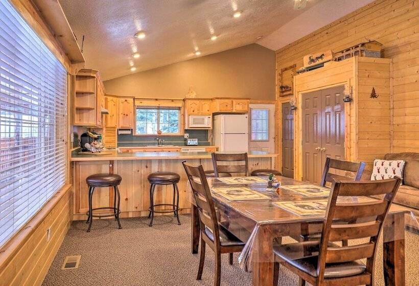 Bright & Cozy Duck Creek Cabin W/ Grill & Fire Pit