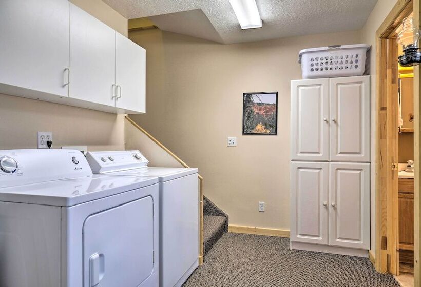 Bright & Cozy Duck Creek Cabin W/ Grill & Fire Pit