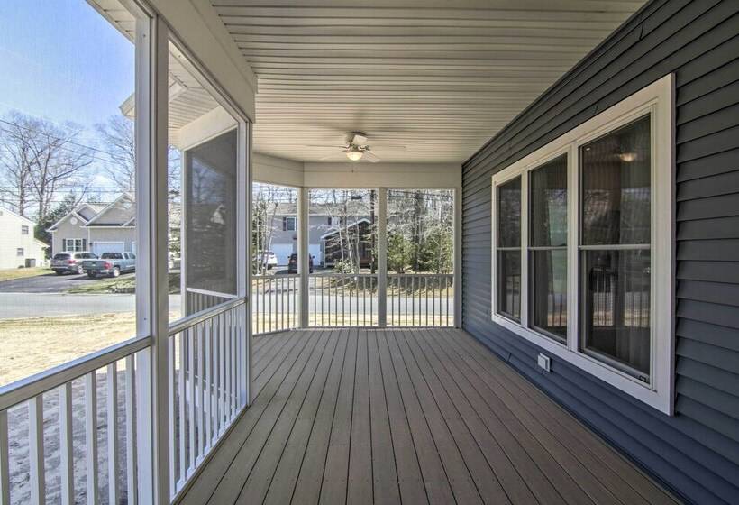 Bright Lewes Abode ~ 10 Miles To Rehoboth Beach!