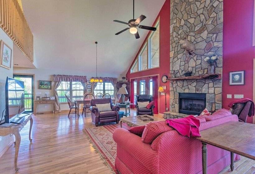 Burnsville Cabin: Wraparound Deck + Mountain View!