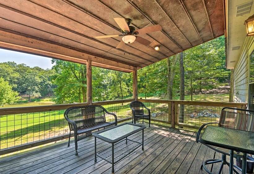 Cabin In Resort   1/2 Mi To Guntersville Lake!