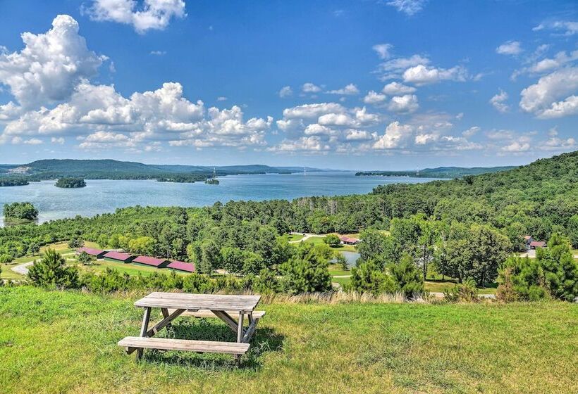 Cabin In Resort   1/2 Mi To Guntersville Lake!