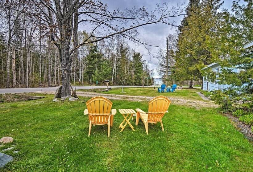 Pet Friendly Charlevoix Cabin: Walk To Lakefront!