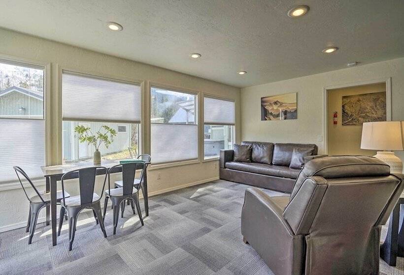 Cabin W/ Hot Tub & Views: 1 Mile To Alyeska Resort