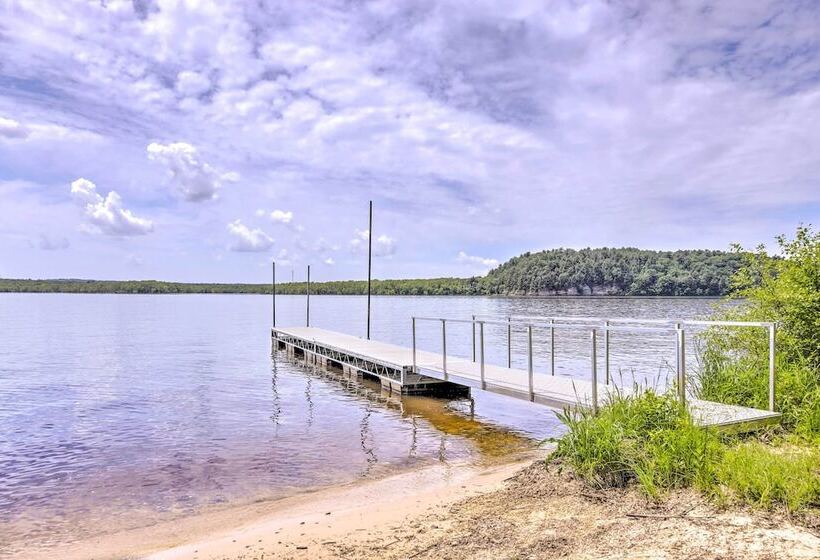 Cabin W/ Kayaks Situated On The Wisconsin River!