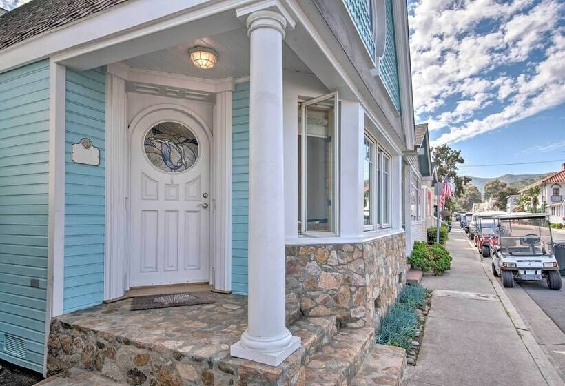 Catalina Island Home: Walk To Main Street Beach!