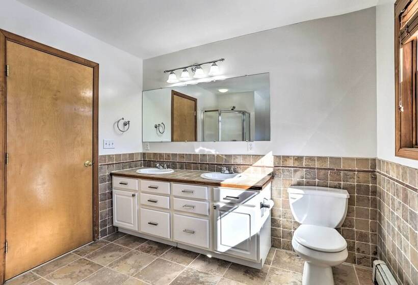 Catskills Cabin Escape With Deck And Fire Pit!