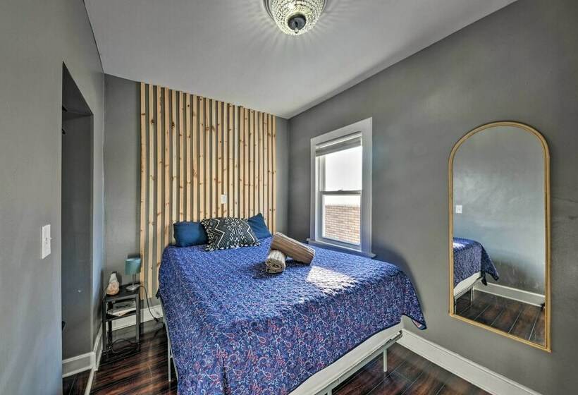 Central Milwaukee Home W/ Hot Tub!