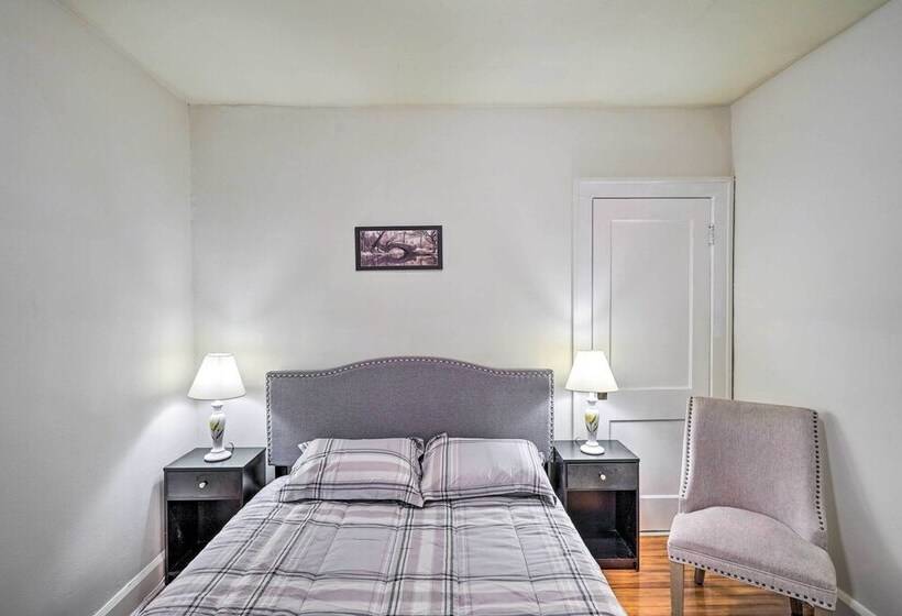 Charming Albany Retreat ~ 3 Mi To Downtown!