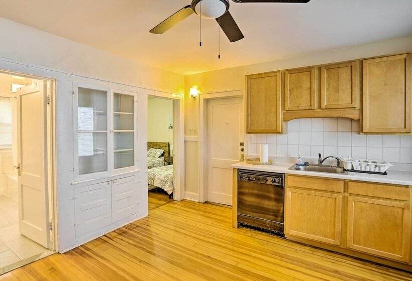 Charming Albany Retreat ~ 3 Mi To Downtown!