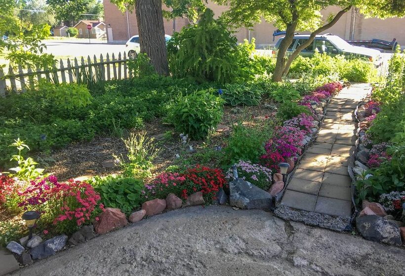Charming Cedar City Retreat   Walk To Downtown!