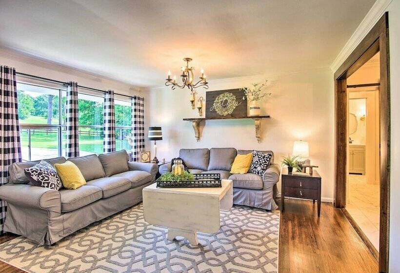 Charming Country Cottage: 5 Mi To Downtown Tulsa!