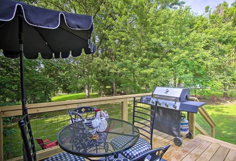 Charming Country Cottage: 5 Mi To Downtown Tulsa!