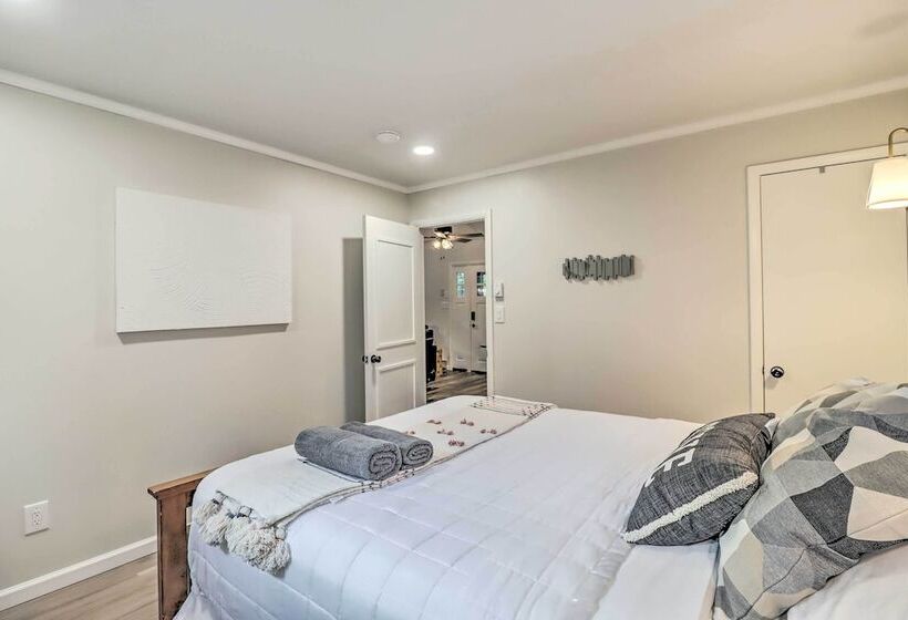 Charming Emerald Lakes Cottage W/ Hot Tub!