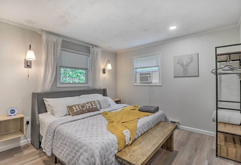 Charming Emerald Lakes Cottage W/ Hot Tub!