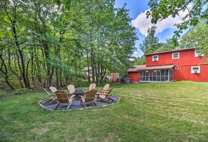 Charming Emerald Lakes Cottage W/ Hot Tub!