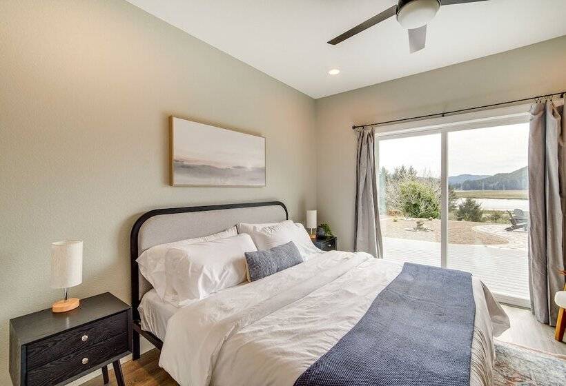 Charming Florence Home W/ Fire Pit & River Views!