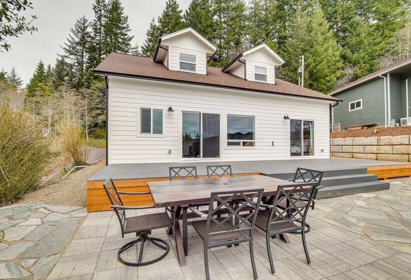 Charming Florence Home W/ Fire Pit & River Views!