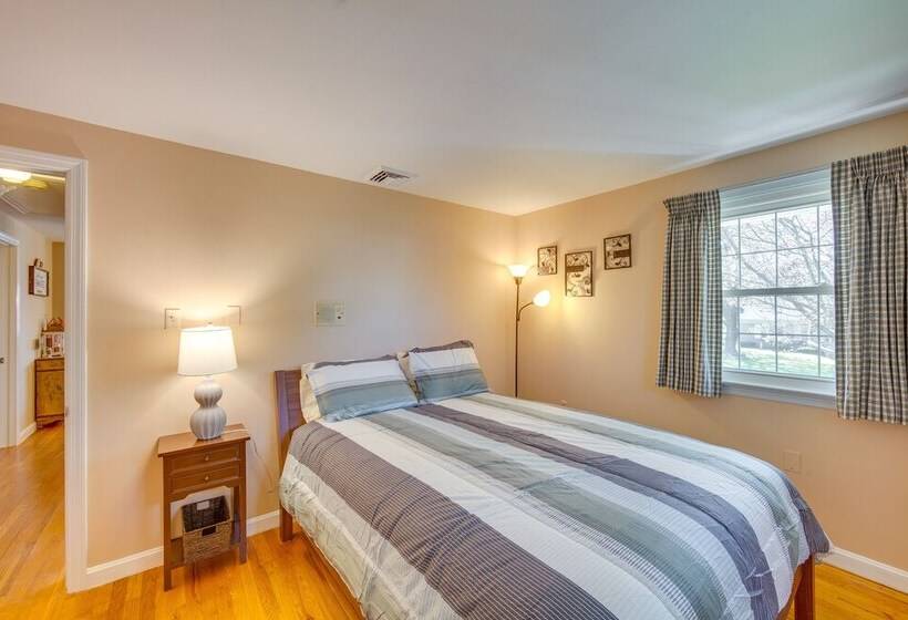 Charming Leola Home: 10 Mi To Downtown Lancaster!