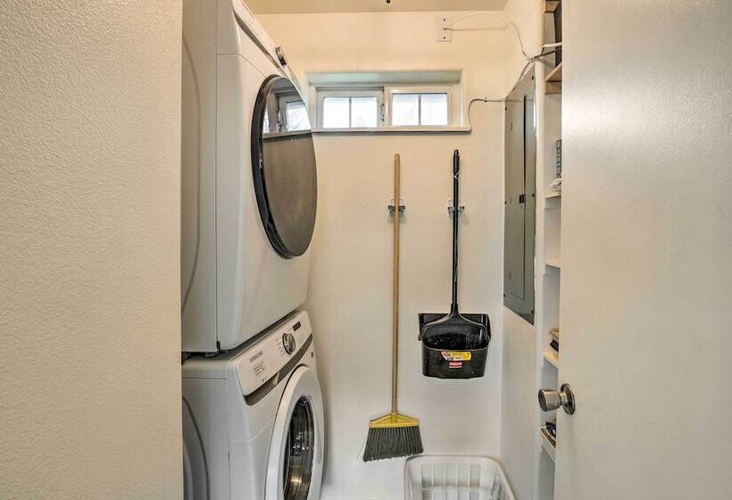 Charming Rockaway Beach House, Walk To Ocean!