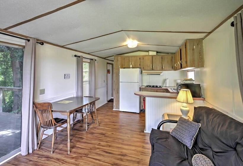 Charming Silver Springs Cabin W/ Forest Views!