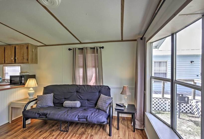 Charming Silver Springs Cabin W/ Forest Views!