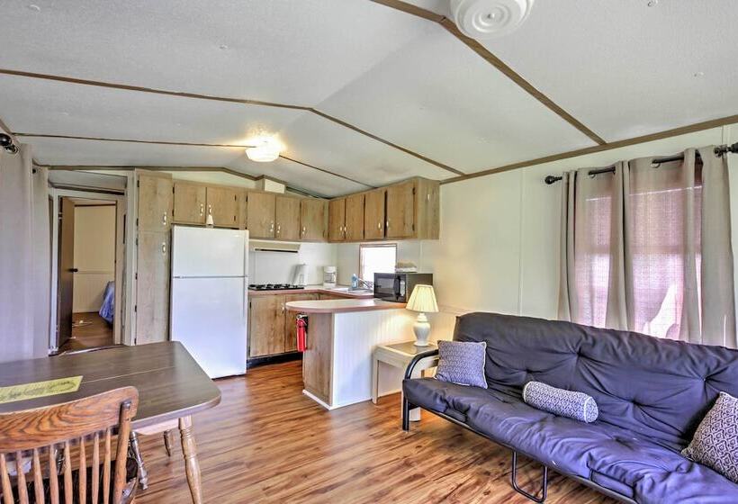 Charming Silver Springs Cabin W/ Forest Views!