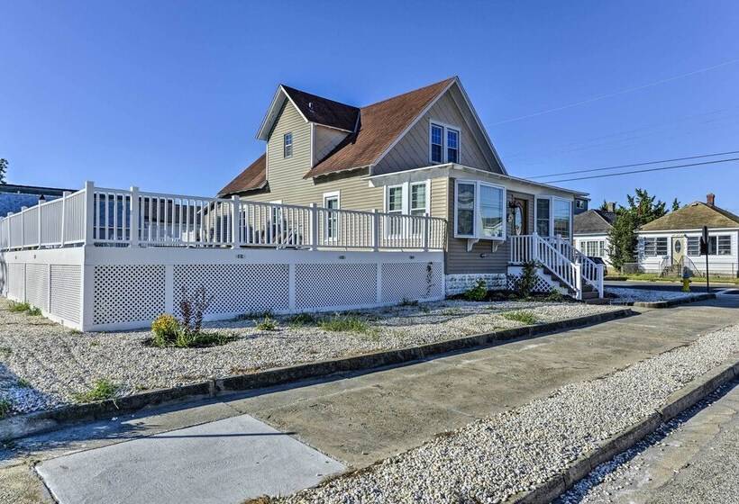 Charming Wildwood Hideaway W/ Private Pool & Deck!