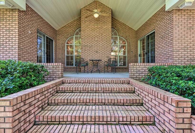 Chic Home W/ Club Access Near Bay St Louis!